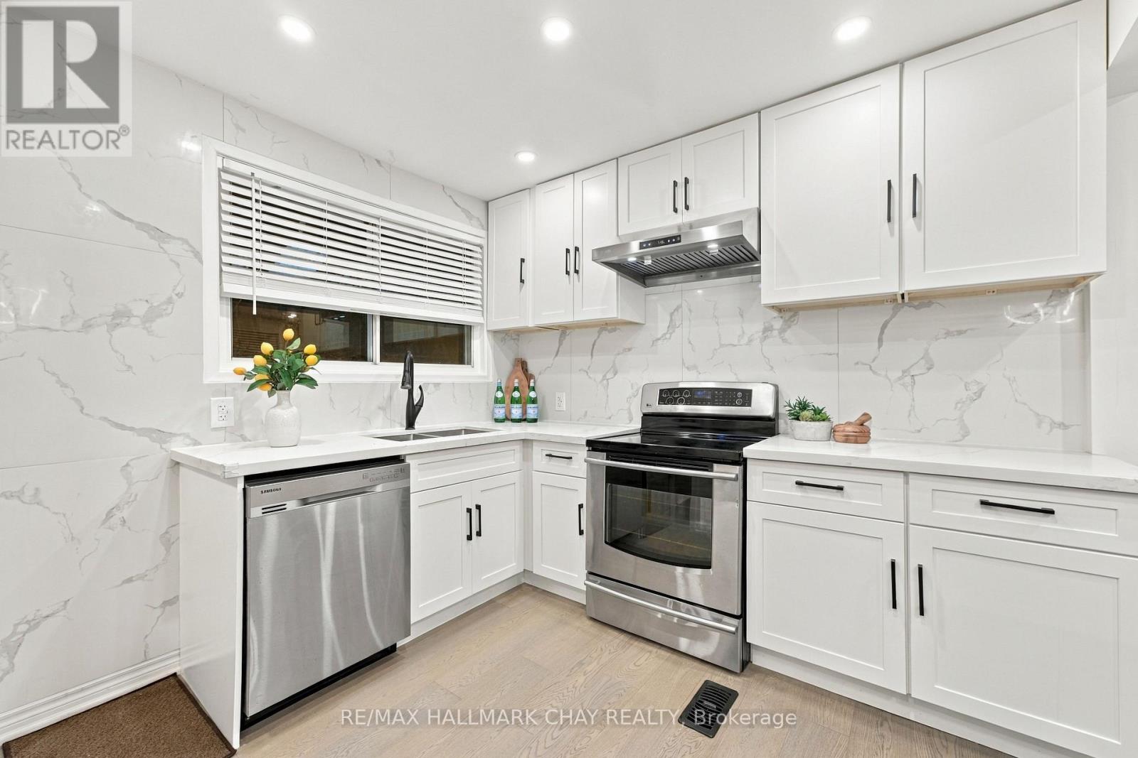 11 Davidson Road Property Photo 4