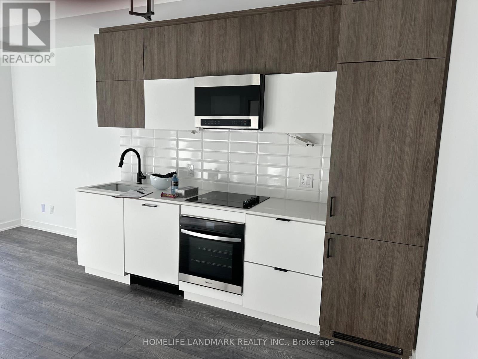 209 - 8888 Yonge Street Property Photo 10