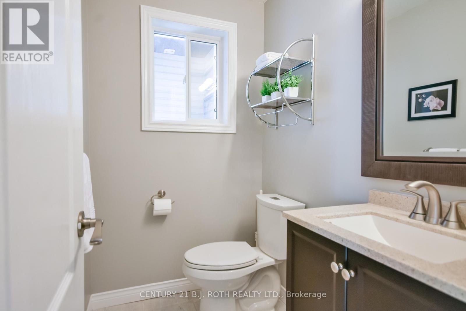 114 Stonemount Crescent Property Photo 12