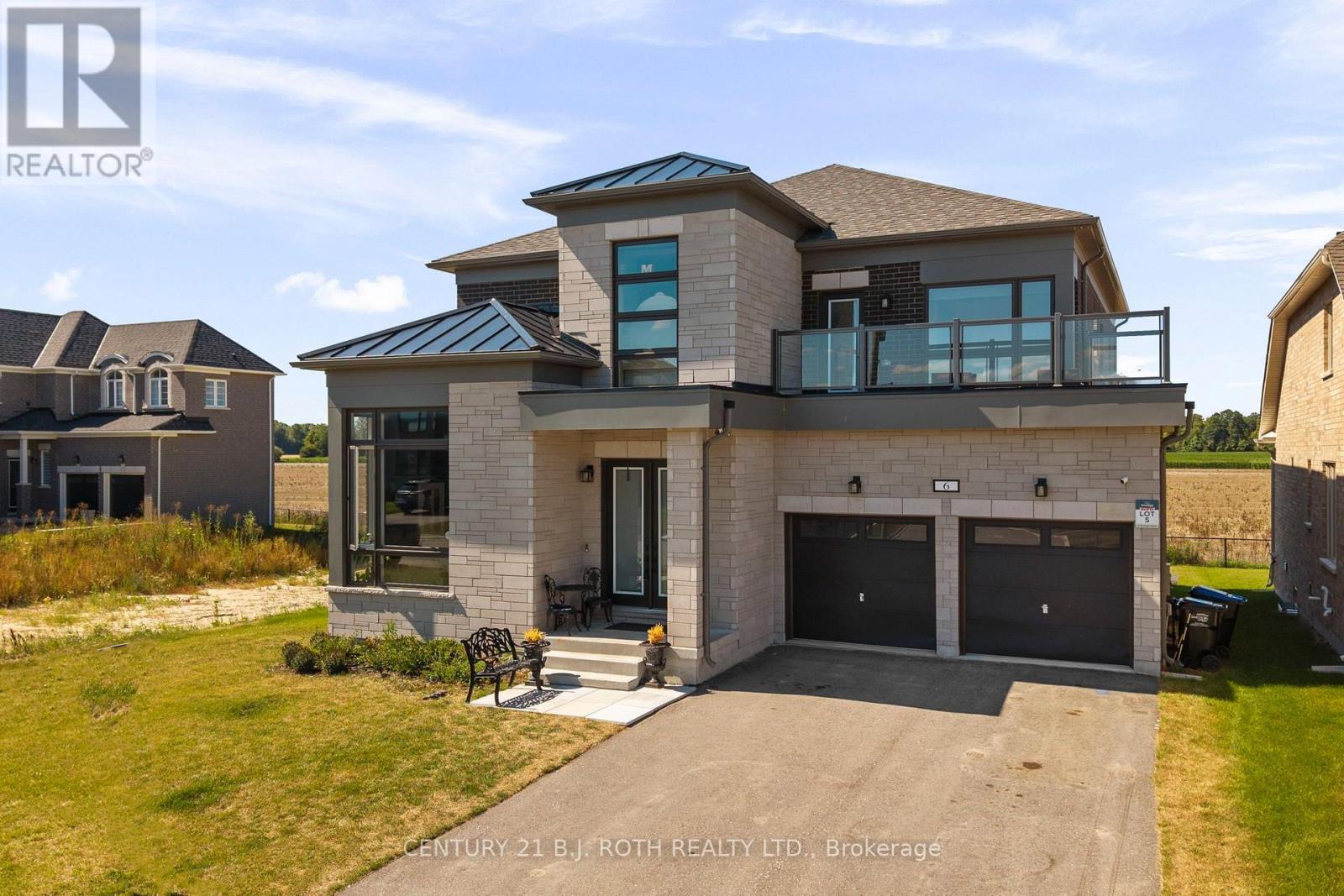 6 Henderson Street Property Photo 2