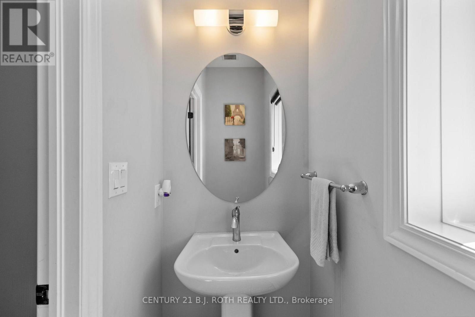 6 Henderson Street Property Photo 8