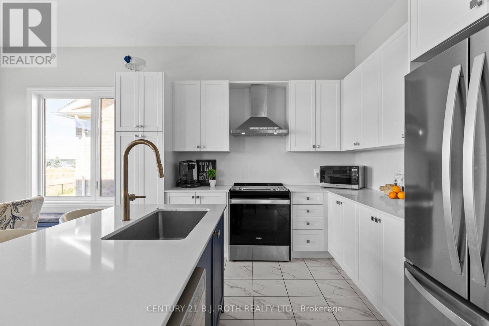 6 Henderson Street Property Photo 14