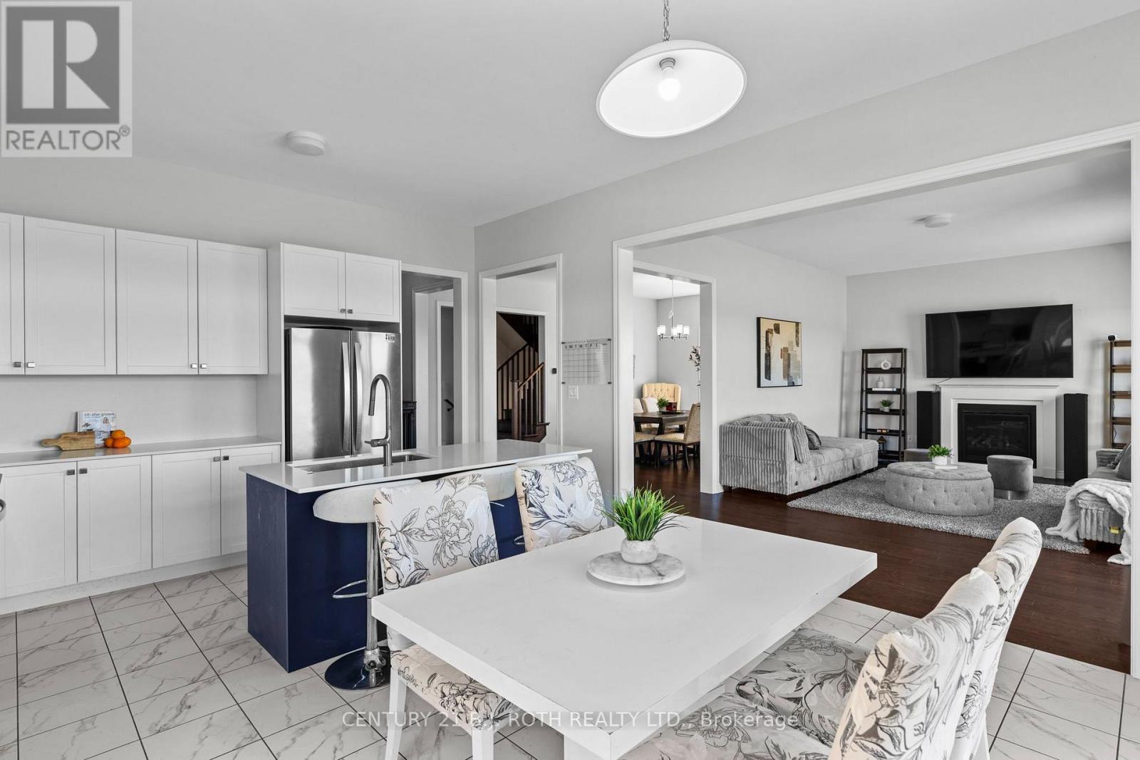 6 Henderson Street Property Photo 17