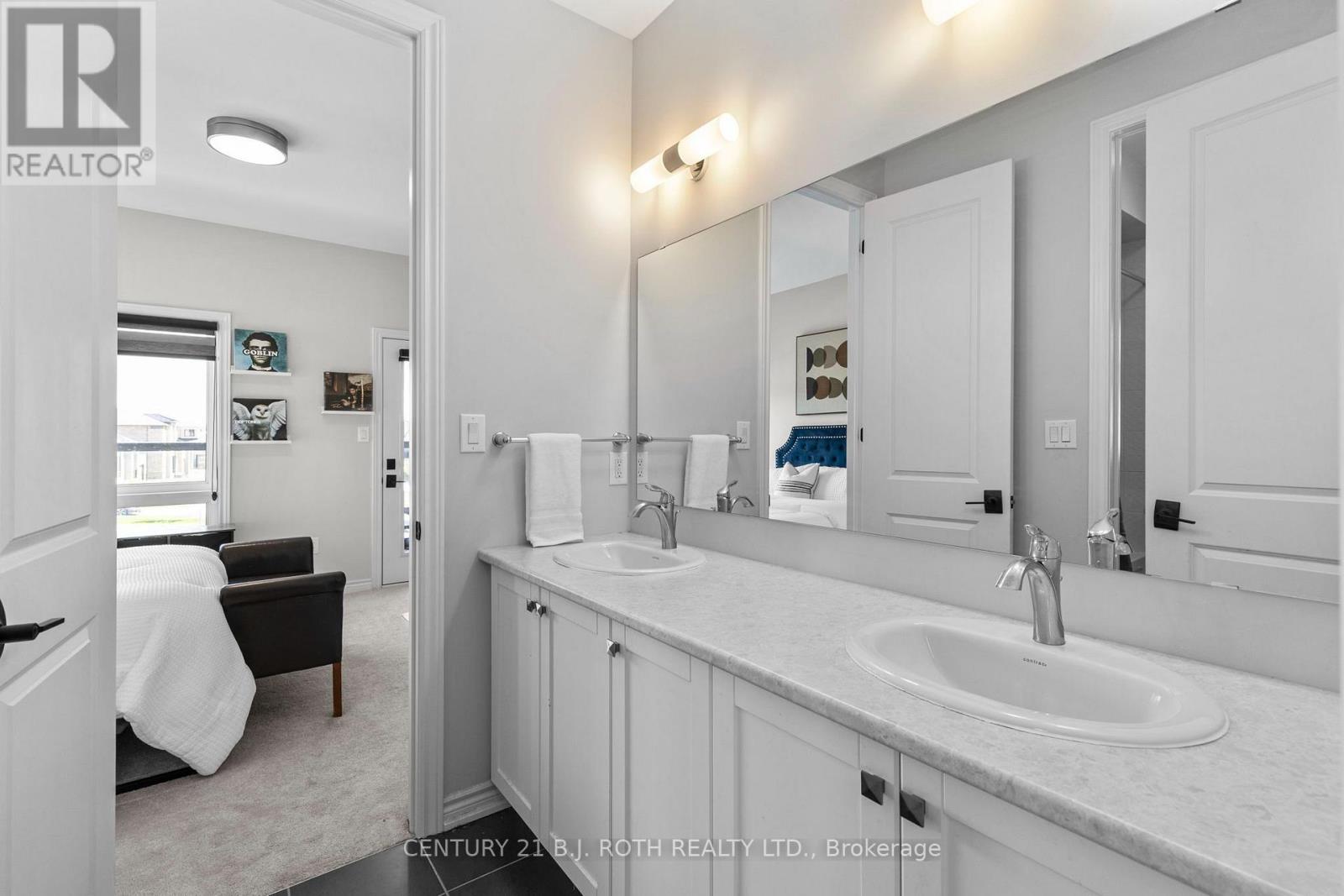 6 Henderson Street Property Photo 27