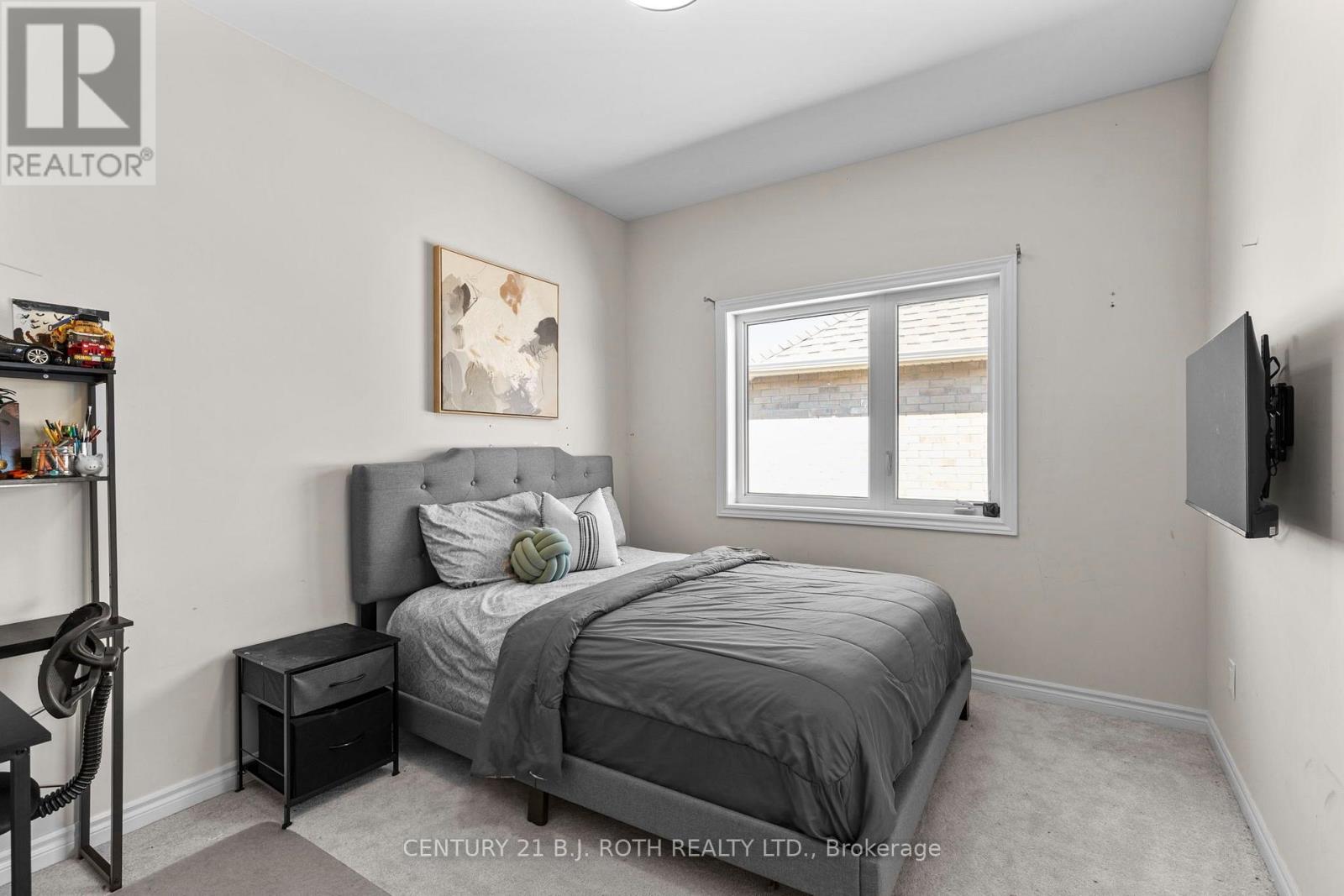 6 Henderson Street Property Photo 29