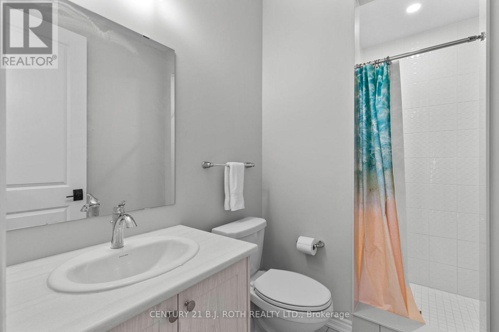 6 Henderson Street Property Photo 32