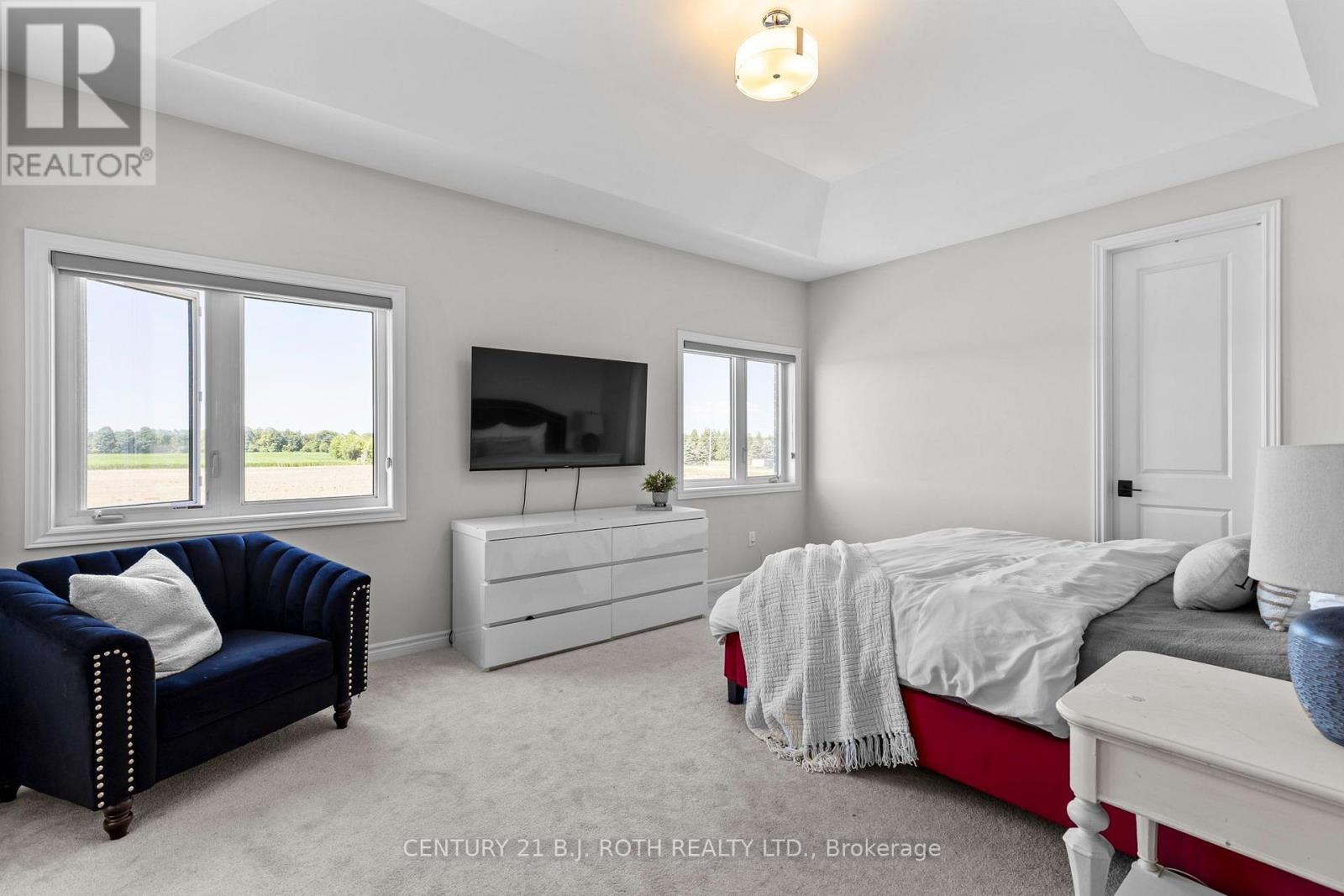 6 Henderson Street Property Photo 34