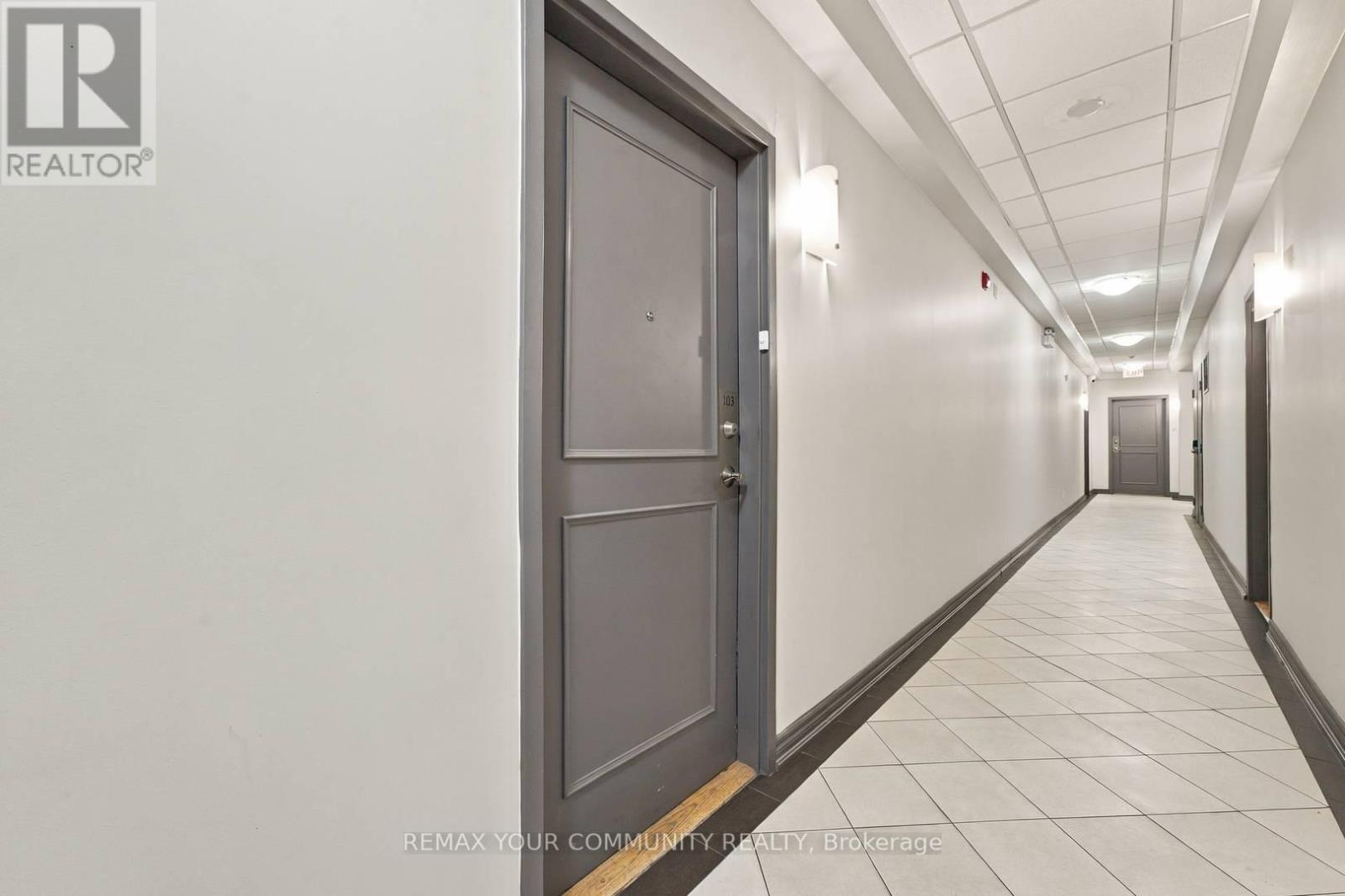 103 - 9973 Keele Street Property Photo 5