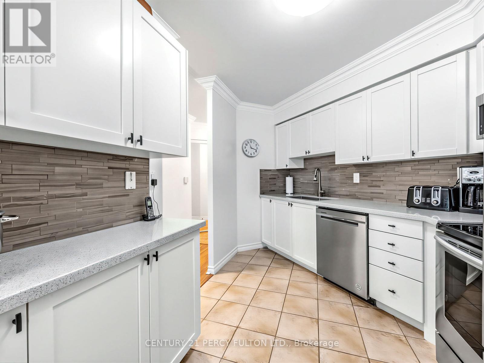 201 - 745 New Westminster Drive Property Photo 15