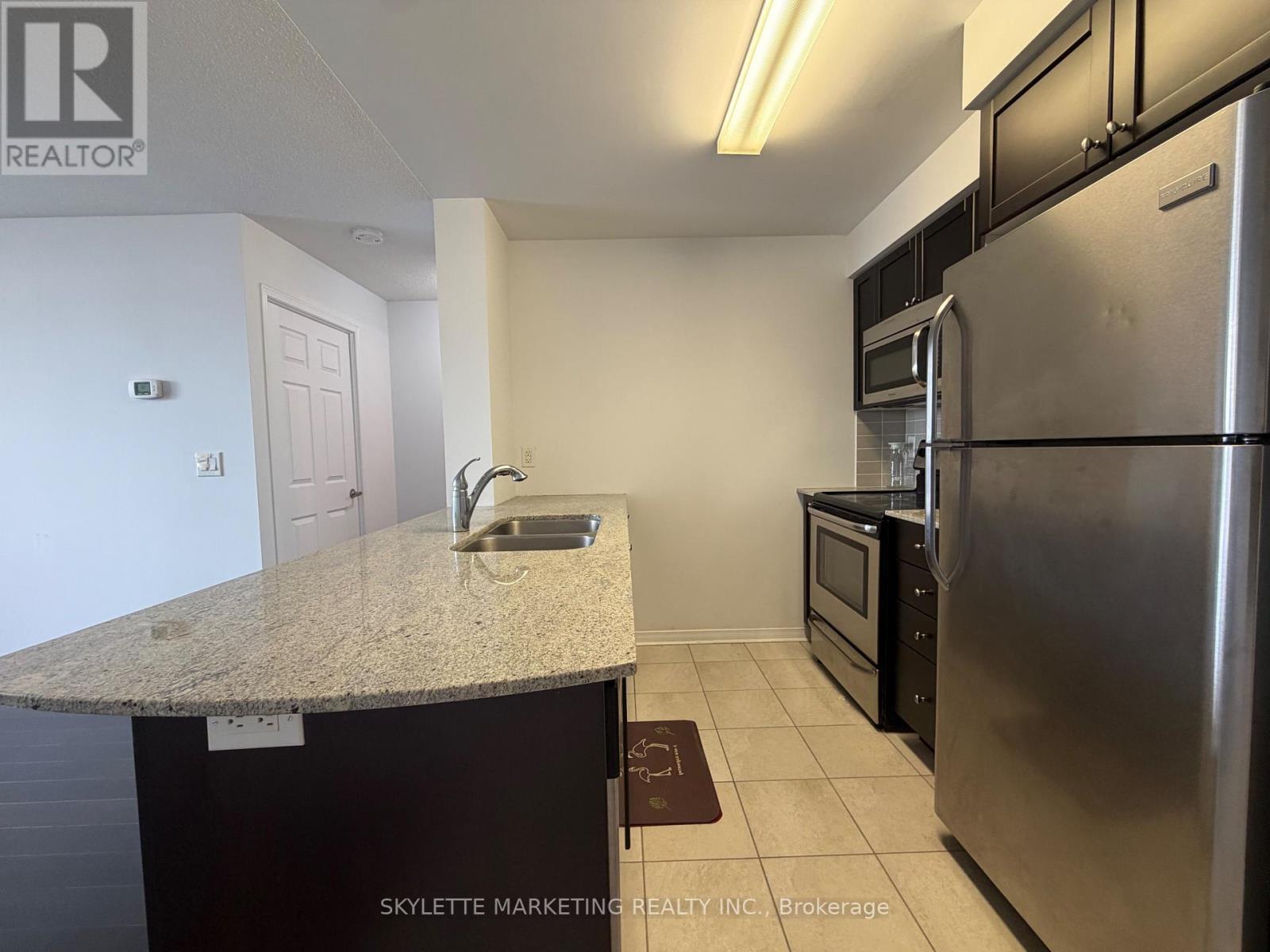 Ph13 - 75 King William Crescent Property Photo 14