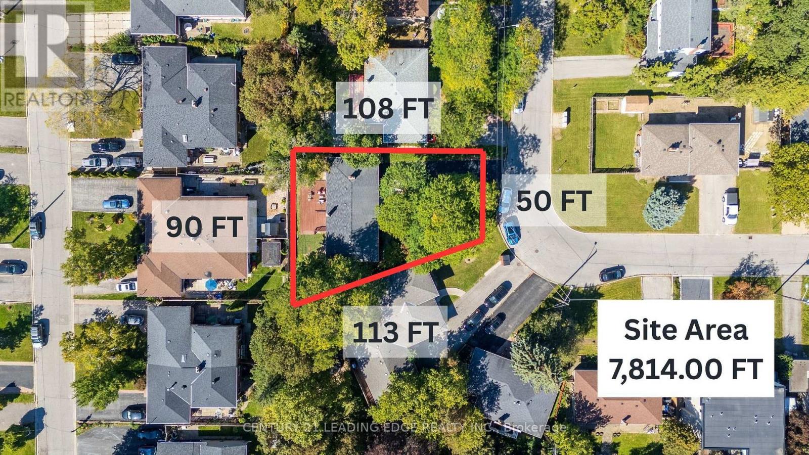 24 Lincoln Green Drive Property Photo 2