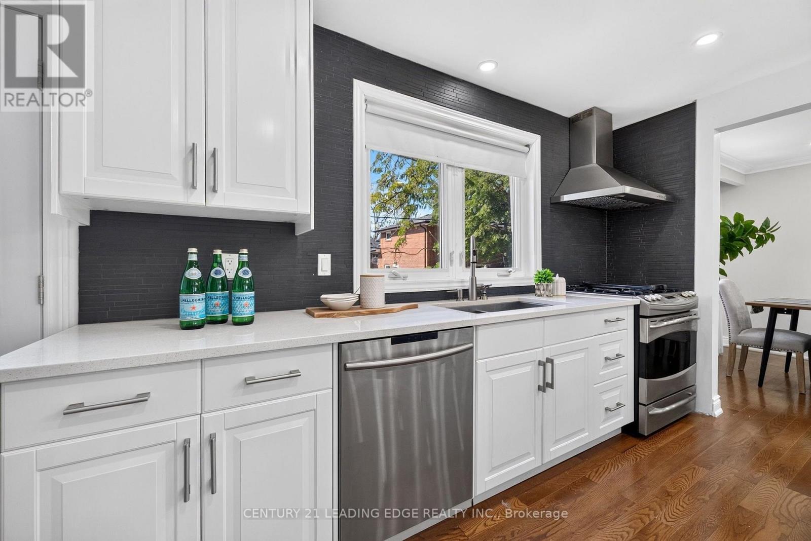 24 Lincoln Green Drive Property Photo 18