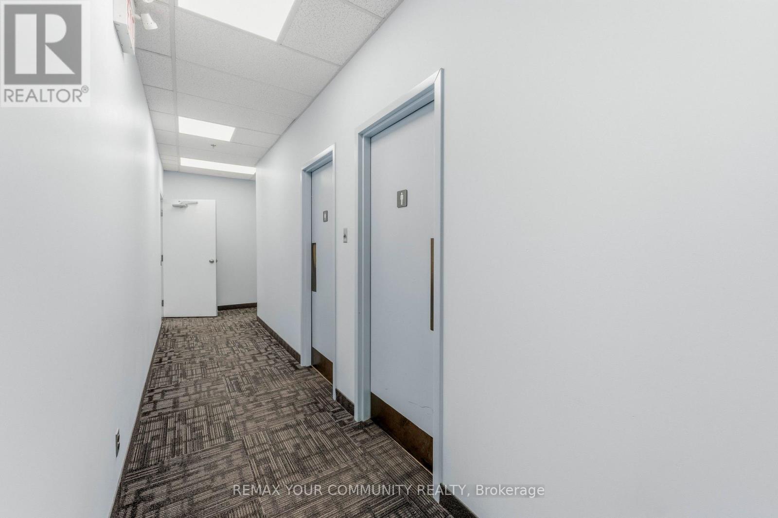 Unit 8 - S - 30 Fulton Way Property Photo 48