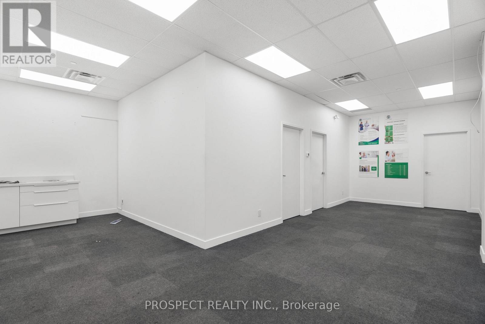 44 D & F - 4000 Steeles Avenue W Property Photo 2