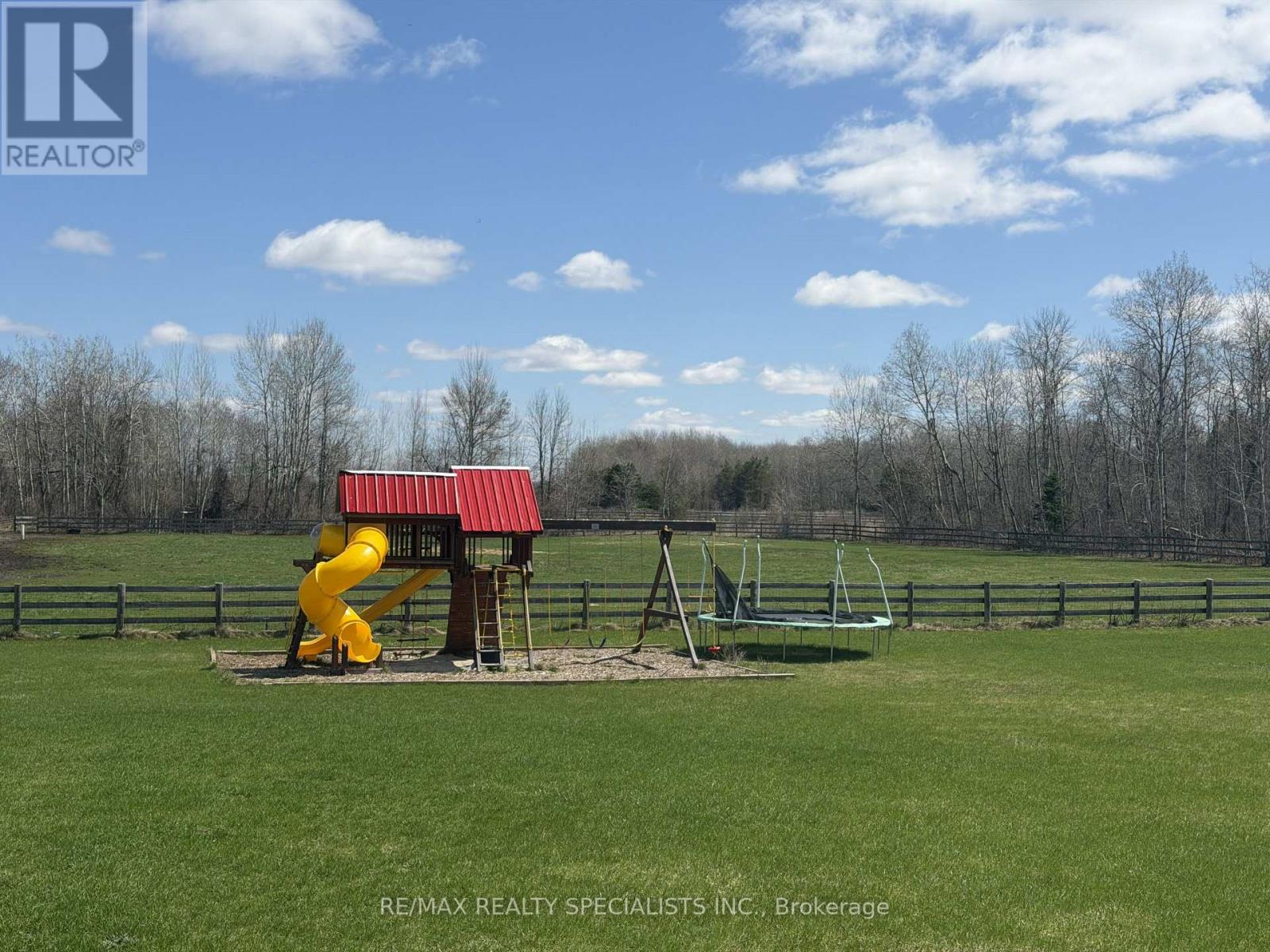 7107 11th Line Property Photo 23