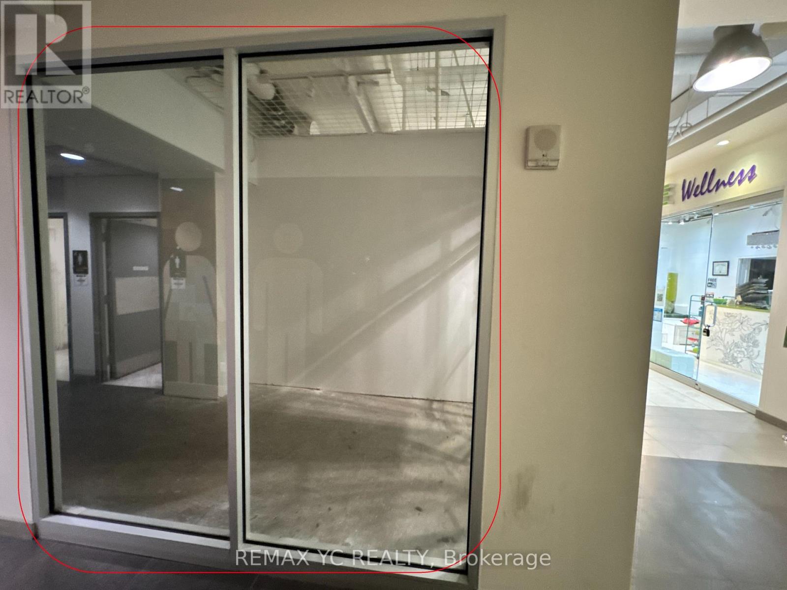 132 - 7181 Yonge Street Property Photo 2