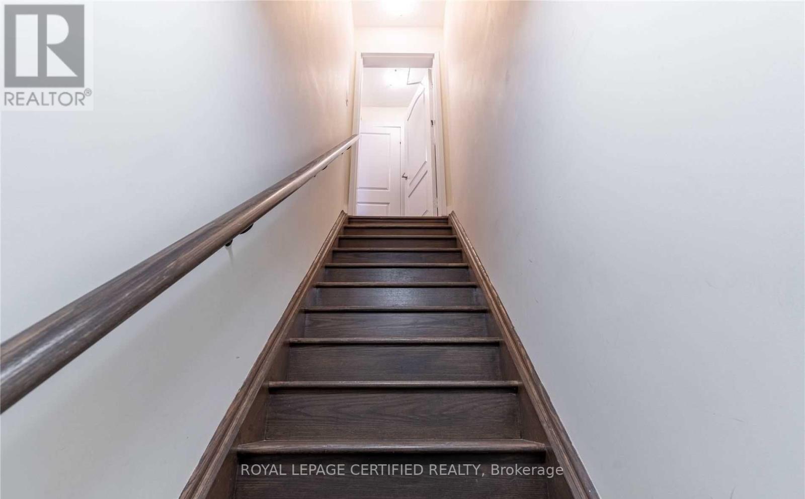 2325 - 20 Westmeath Lane Property Photo 4
