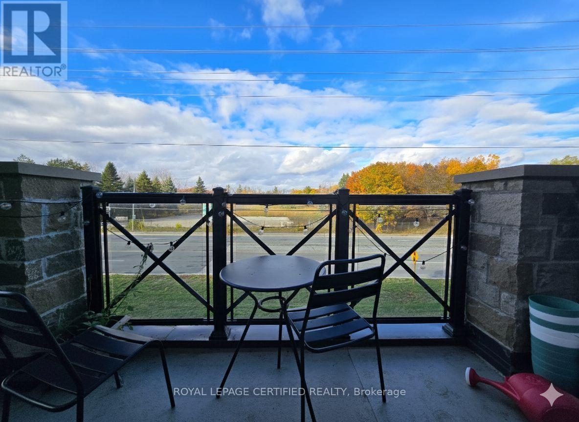 2325 - 20 Westmeath Lane Property Photo 12