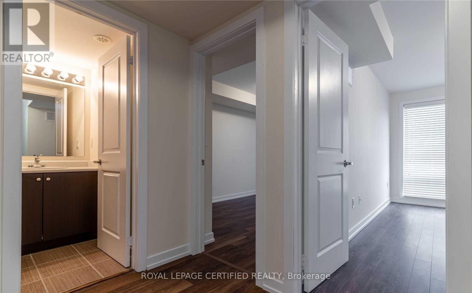 2325 - 20 Westmeath Lane Property Photo 14