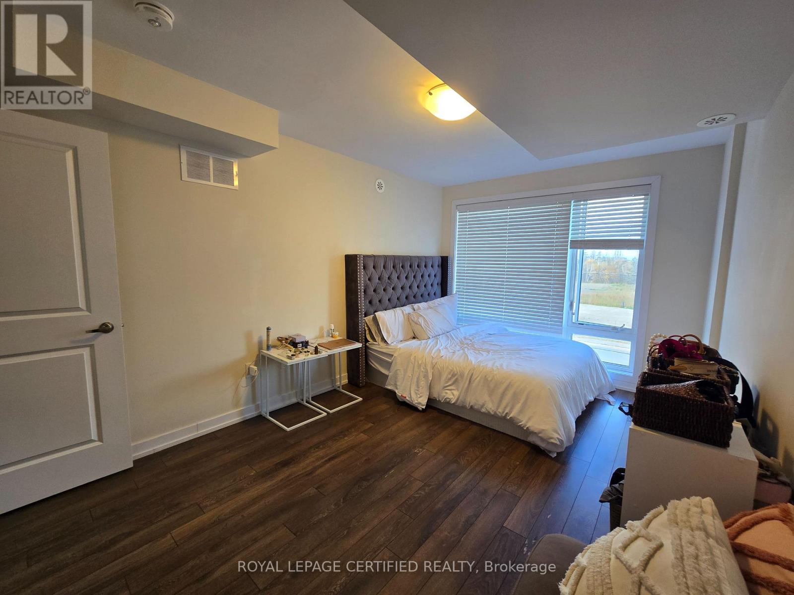 2325 - 20 Westmeath Lane Property Photo 20