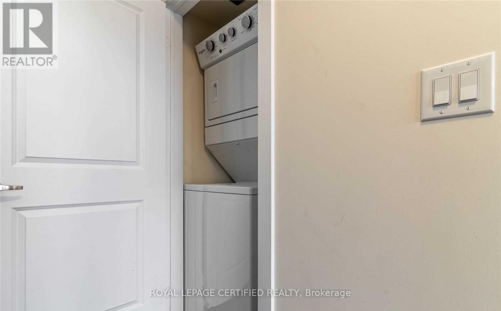2325 - 20 Westmeath Lane Property Photo 21