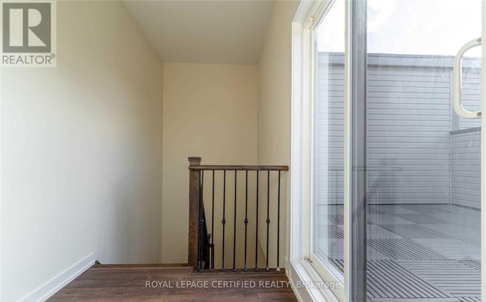2325 - 20 Westmeath Lane Property Photo 24