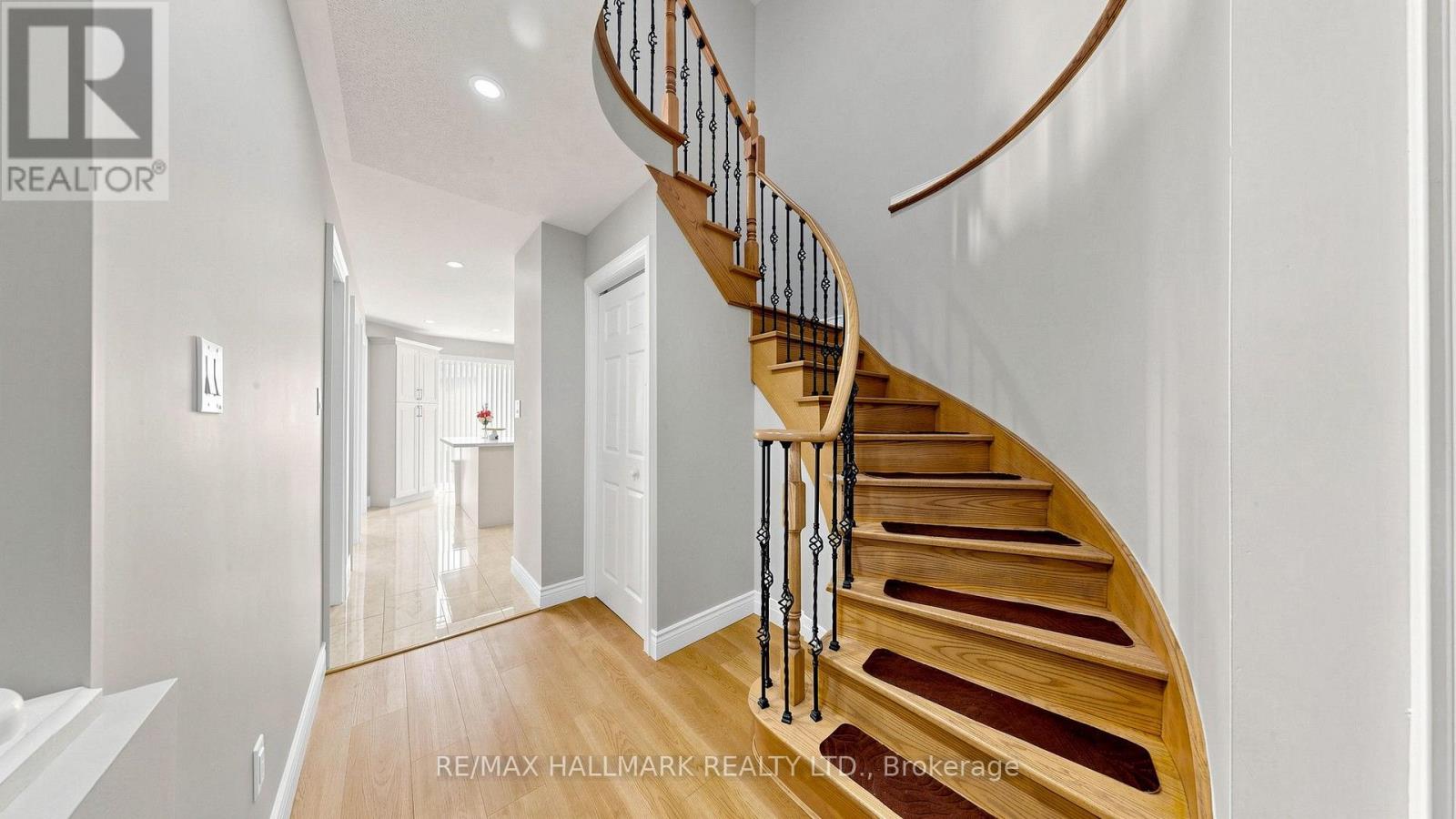 336 St Joan Of Arc Avenue Property Photo 15