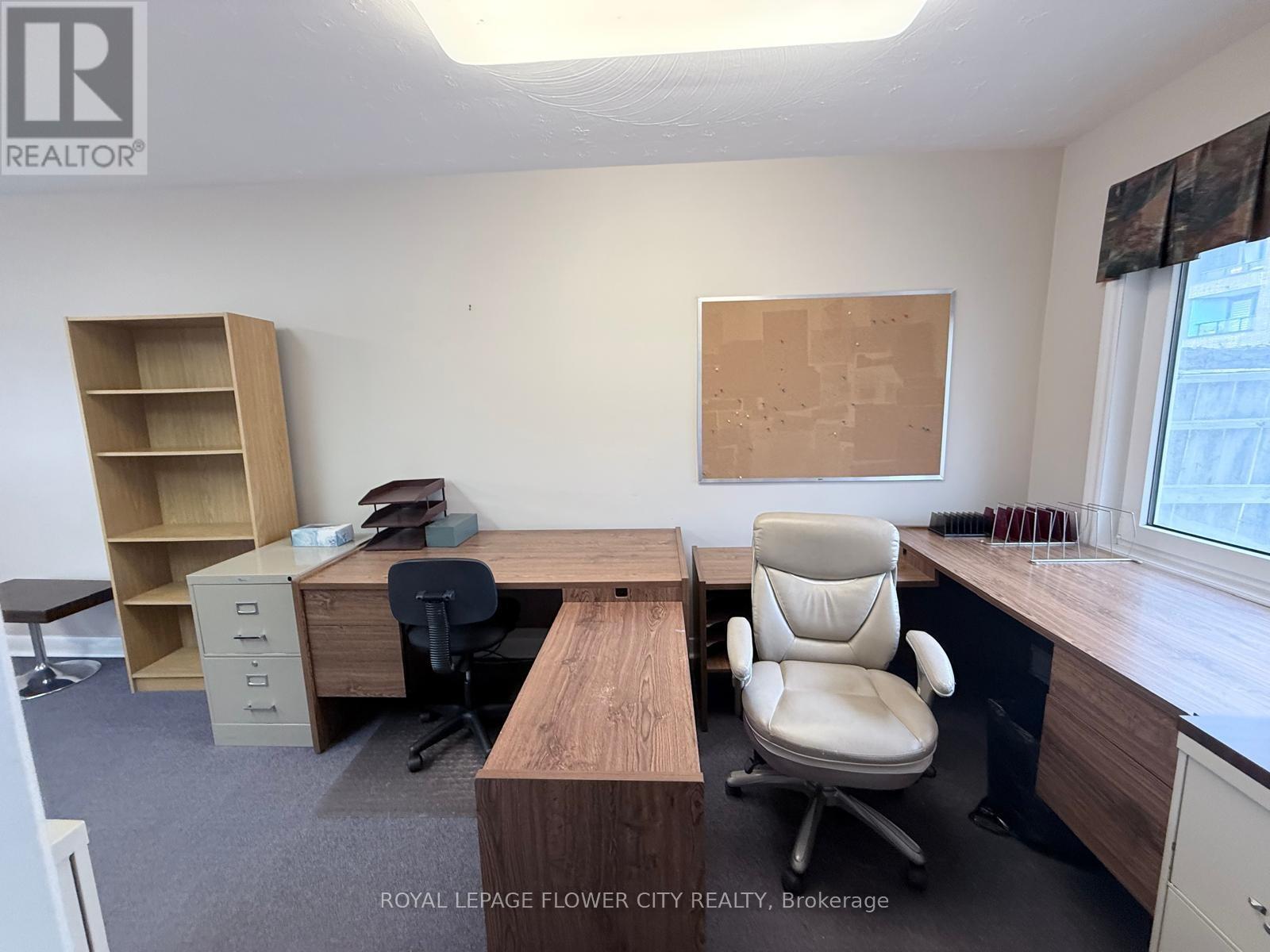 39 Parkside Drive Property Photo 9