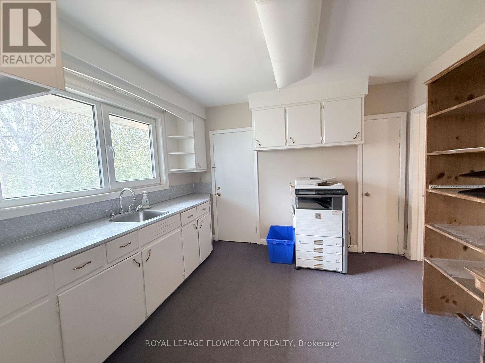 39 Parkside Drive Property Photo 10