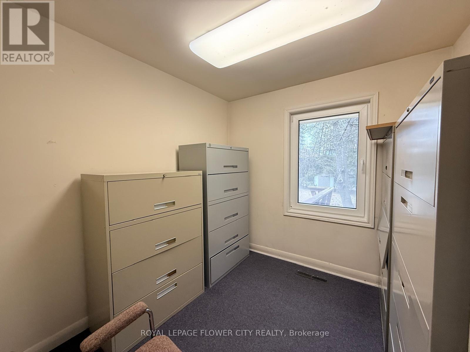 39 Parkside Drive Property Photo 12