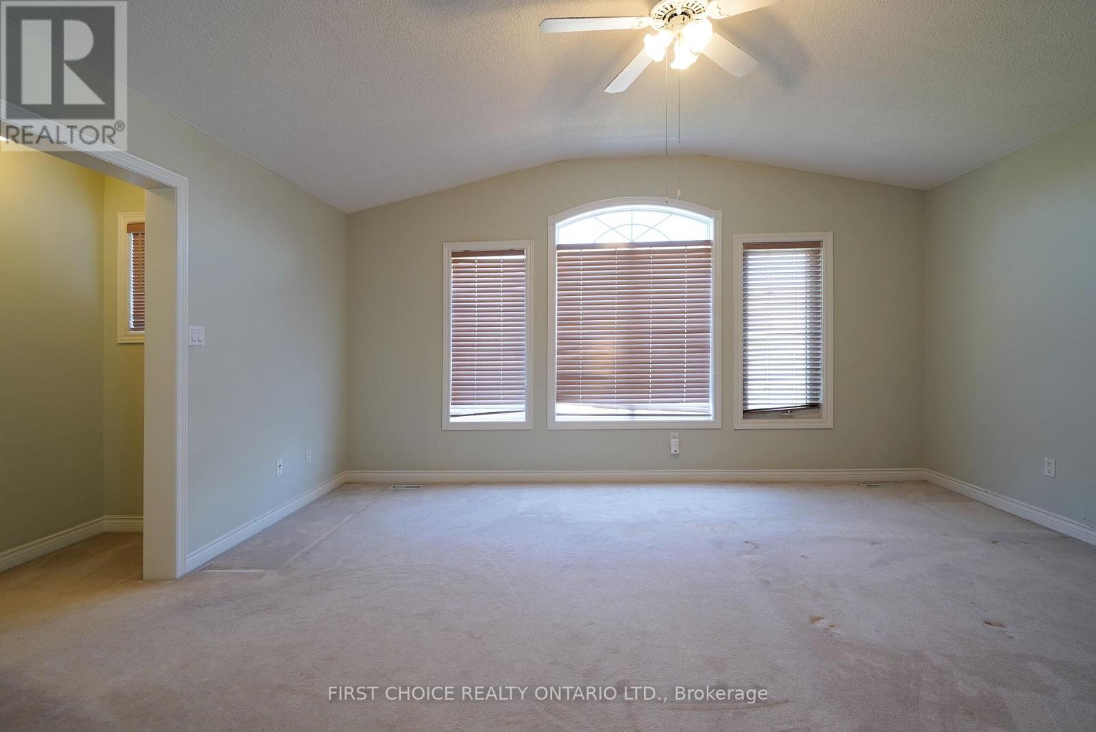 6 Forest Link Court Property Photo 16
