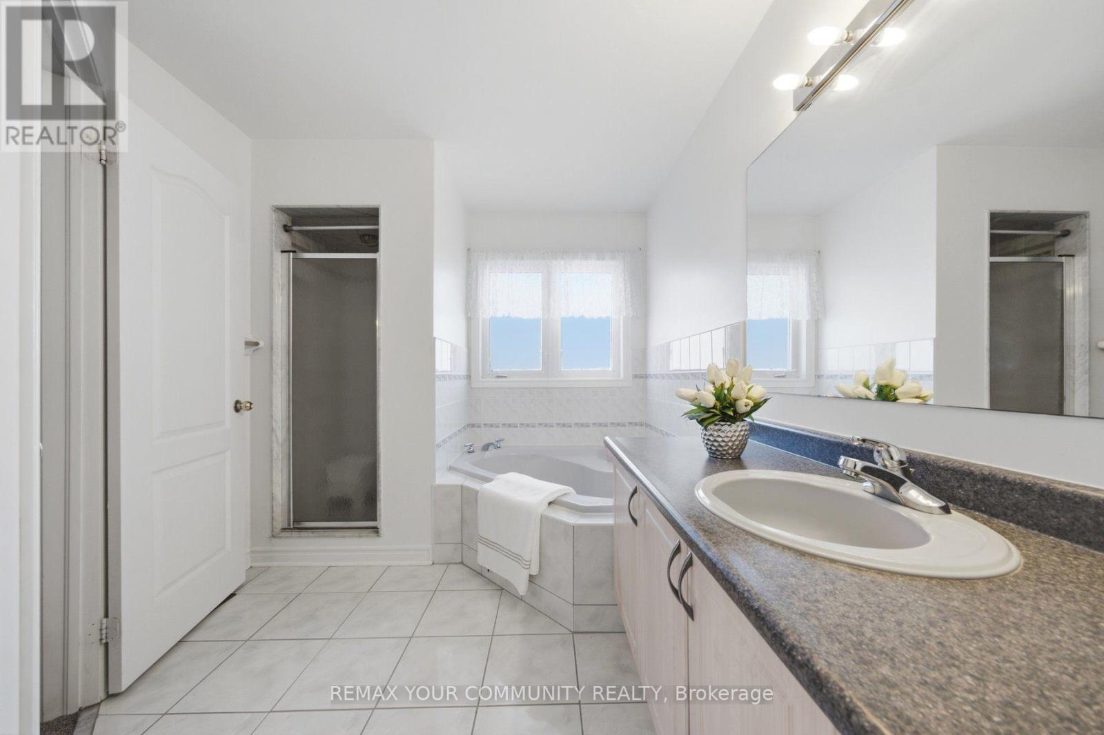 4 Daniel Reaman Crescent Property Photo 14