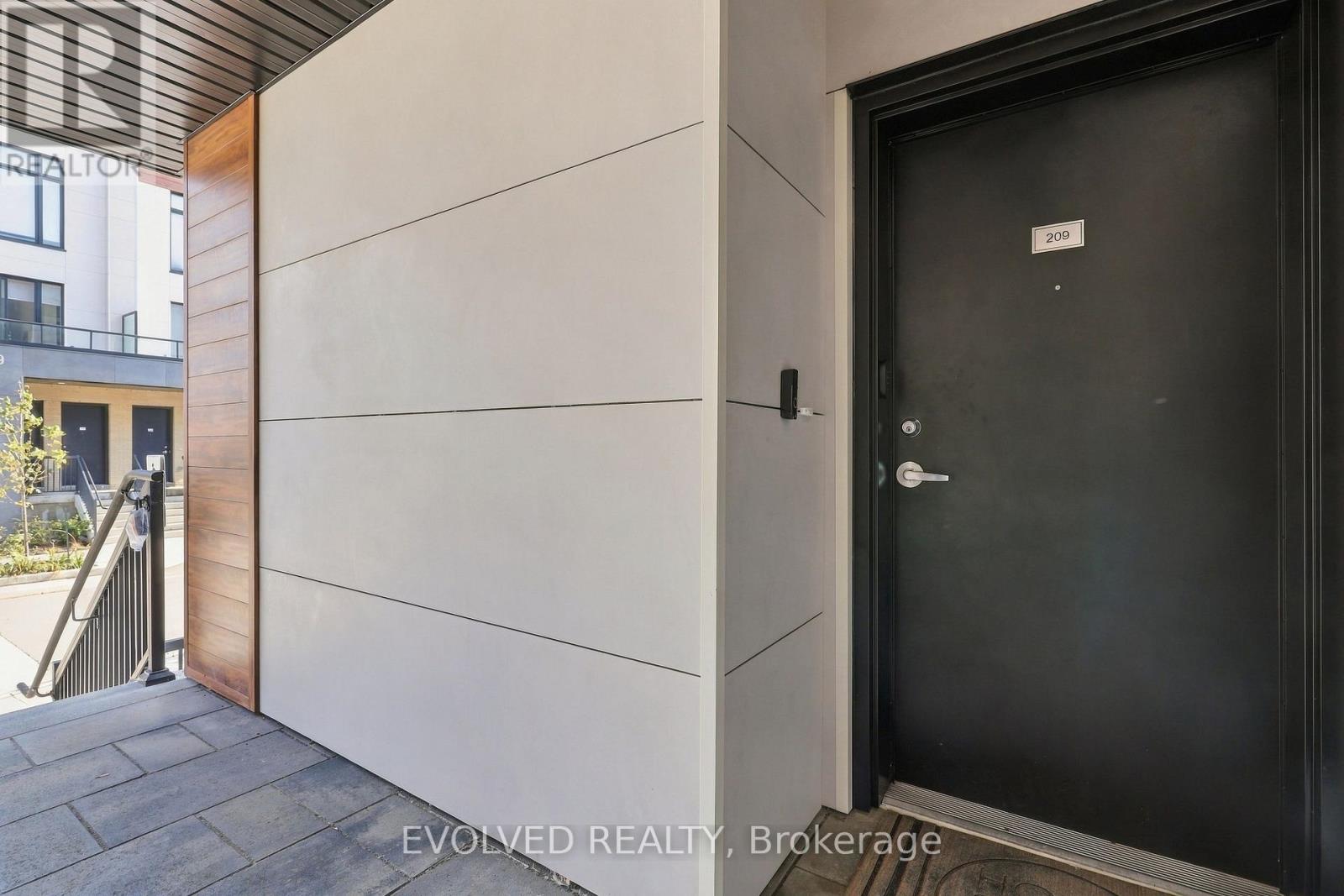 209 - 8 Steckley House Lane Property Photo 22
