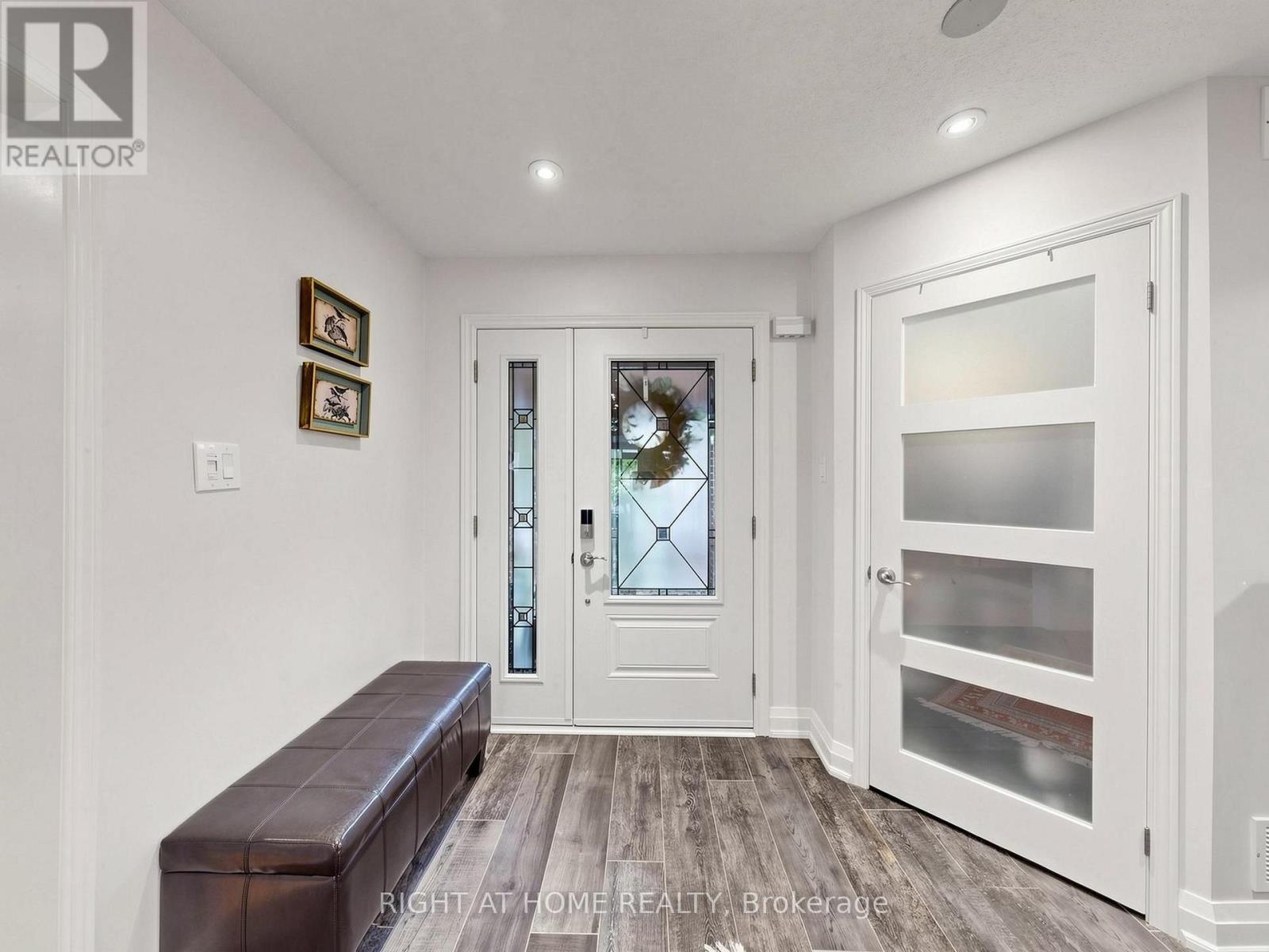 43 Topham Crescent Property Photo 12