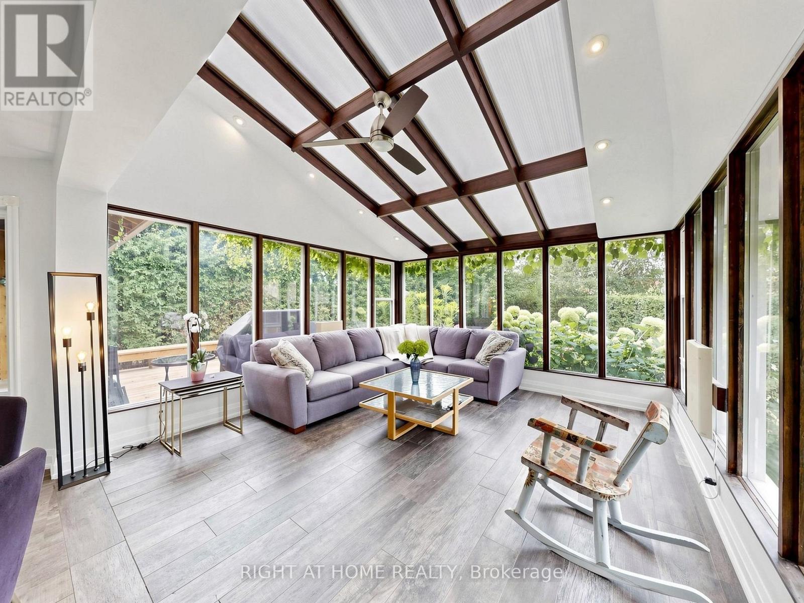 43 Topham Crescent Property Photo 14