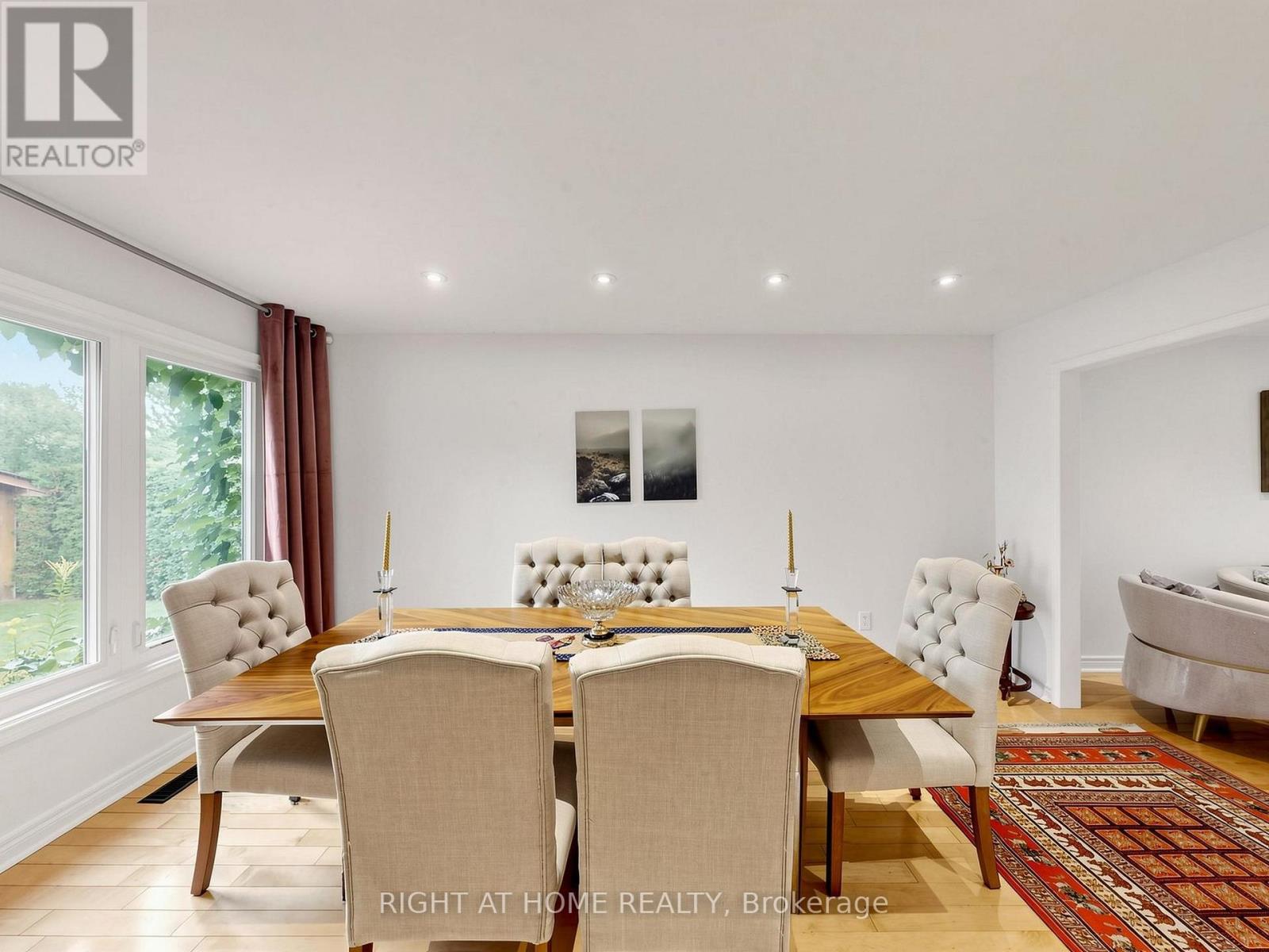 43 Topham Crescent Property Photo 20