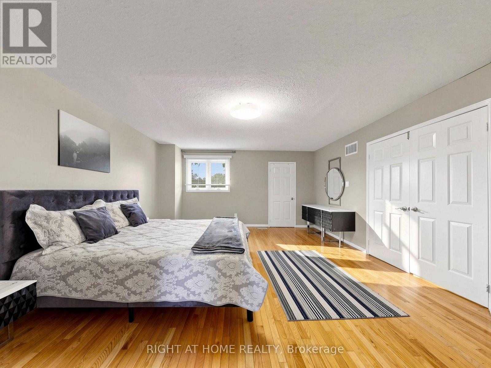 43 Topham Crescent Property Photo 24