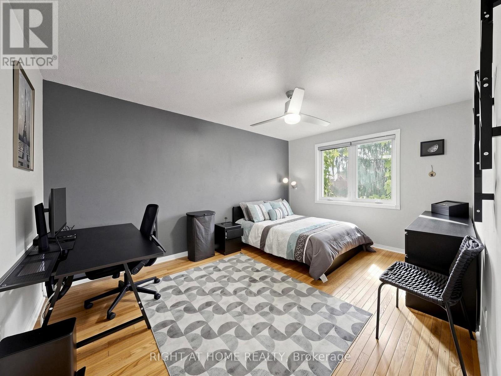 43 Topham Crescent Property Photo 32