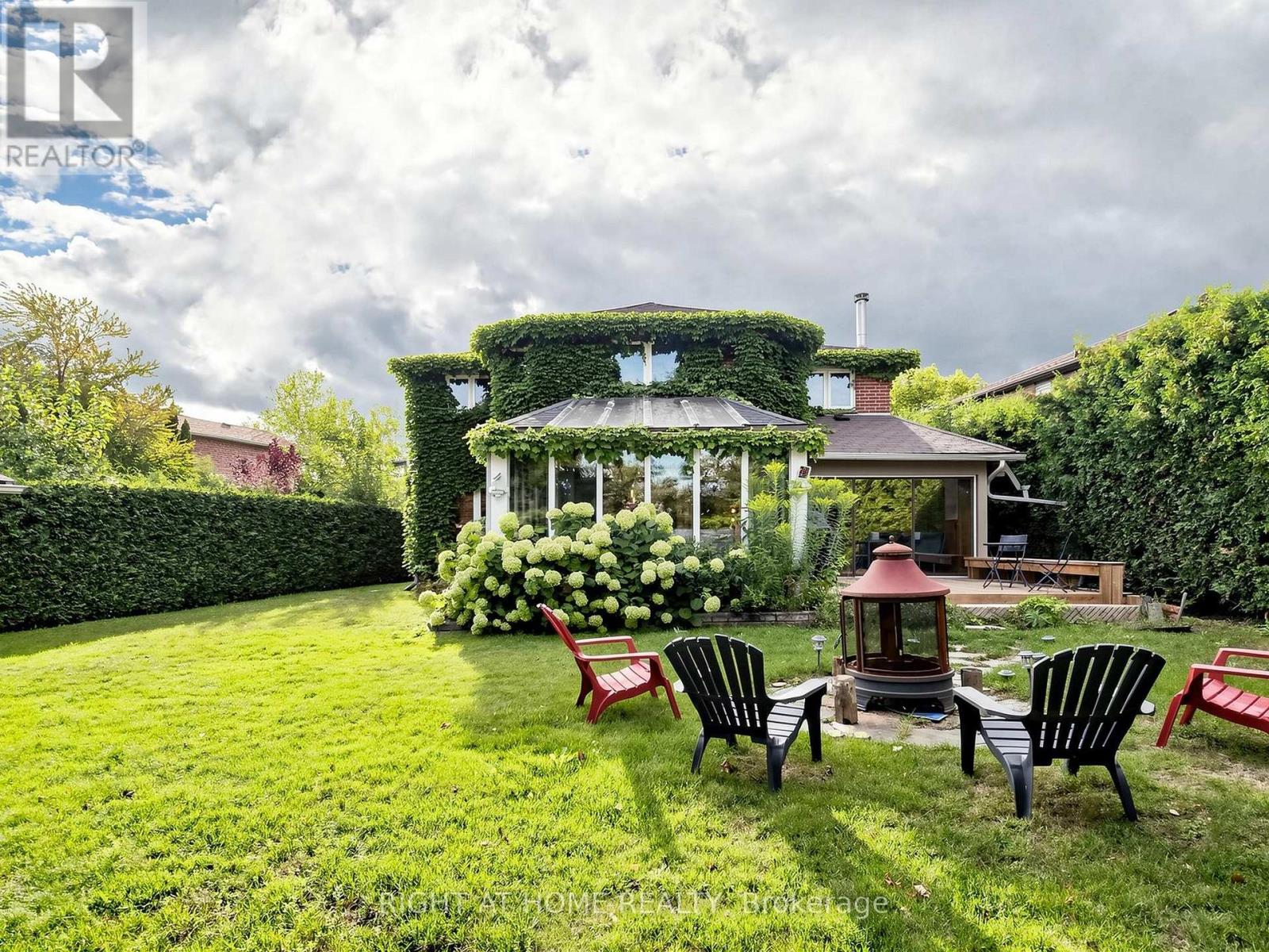 43 Topham Crescent Property Photo 43