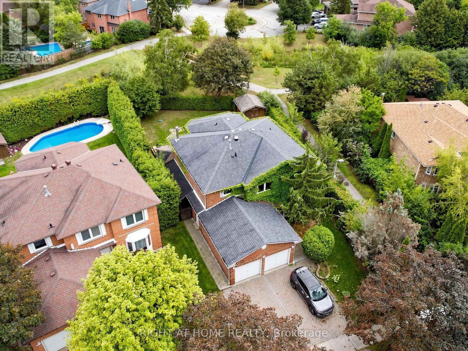 43 Topham Crescent Property Photo 47