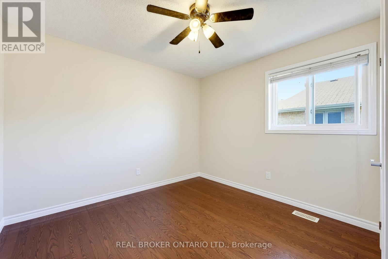 96 Munro Crescent Property Photo 20