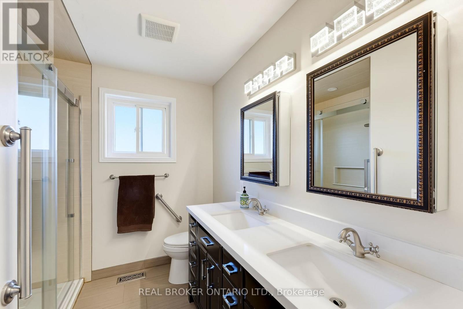 96 Munro Crescent Property Photo 22