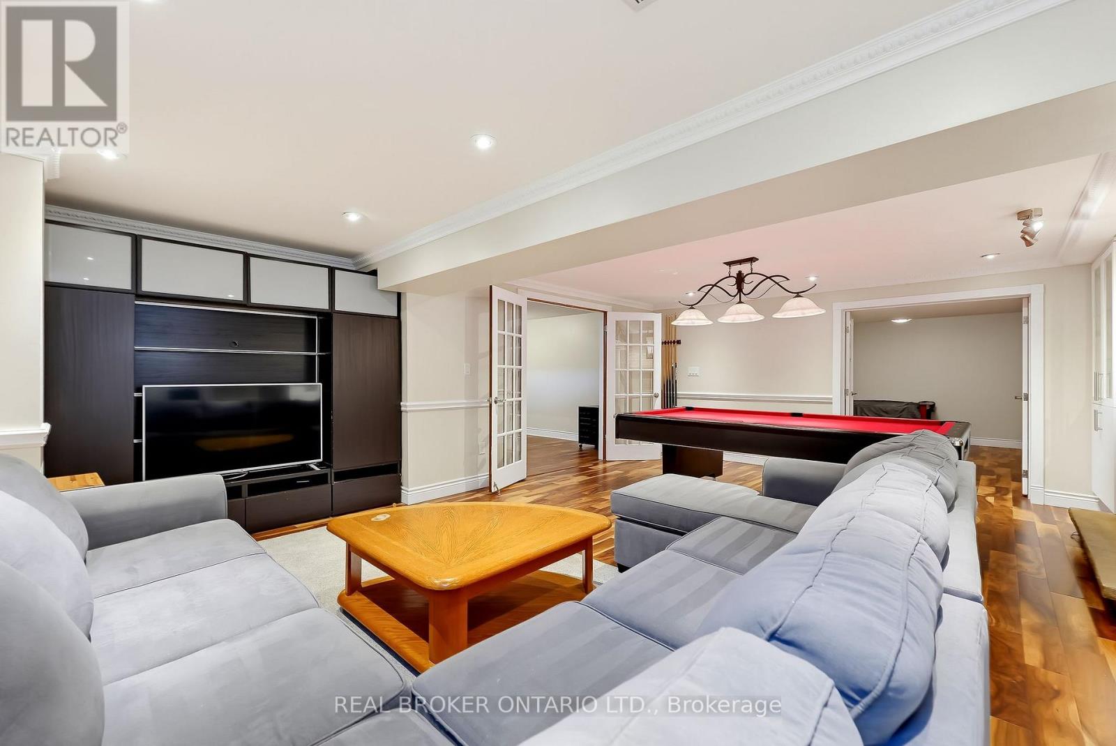 96 Munro Crescent Property Photo 25