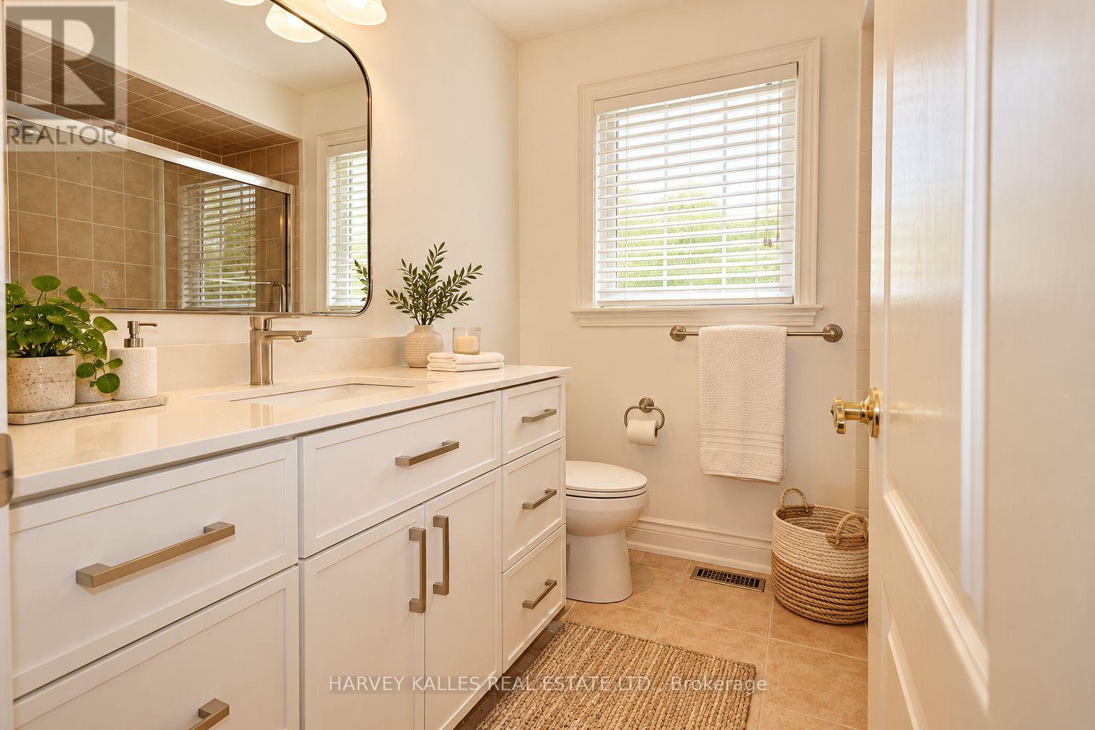 35 Water Garden Lane Property Photo 6