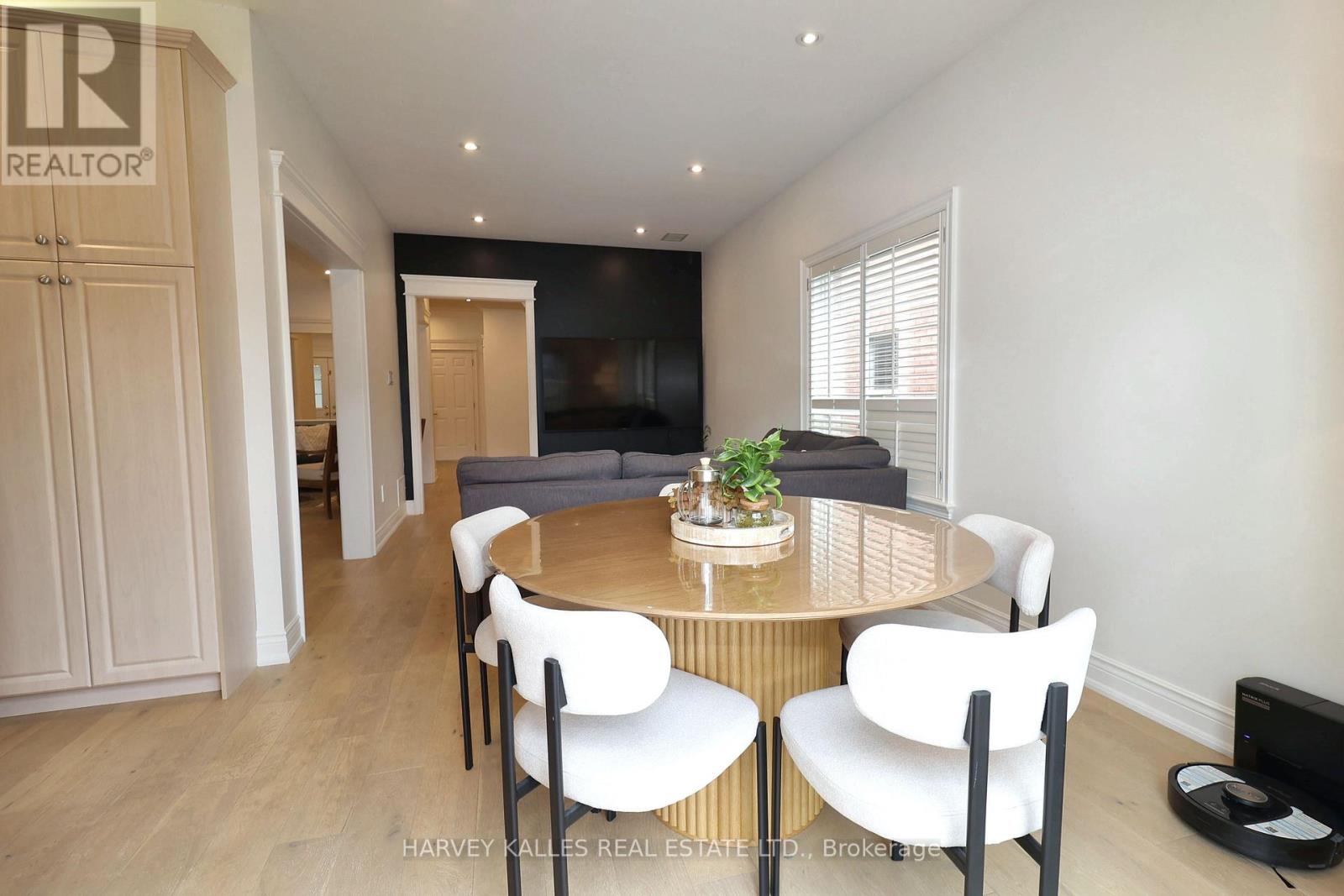 35 Water Garden Lane Property Photo 12