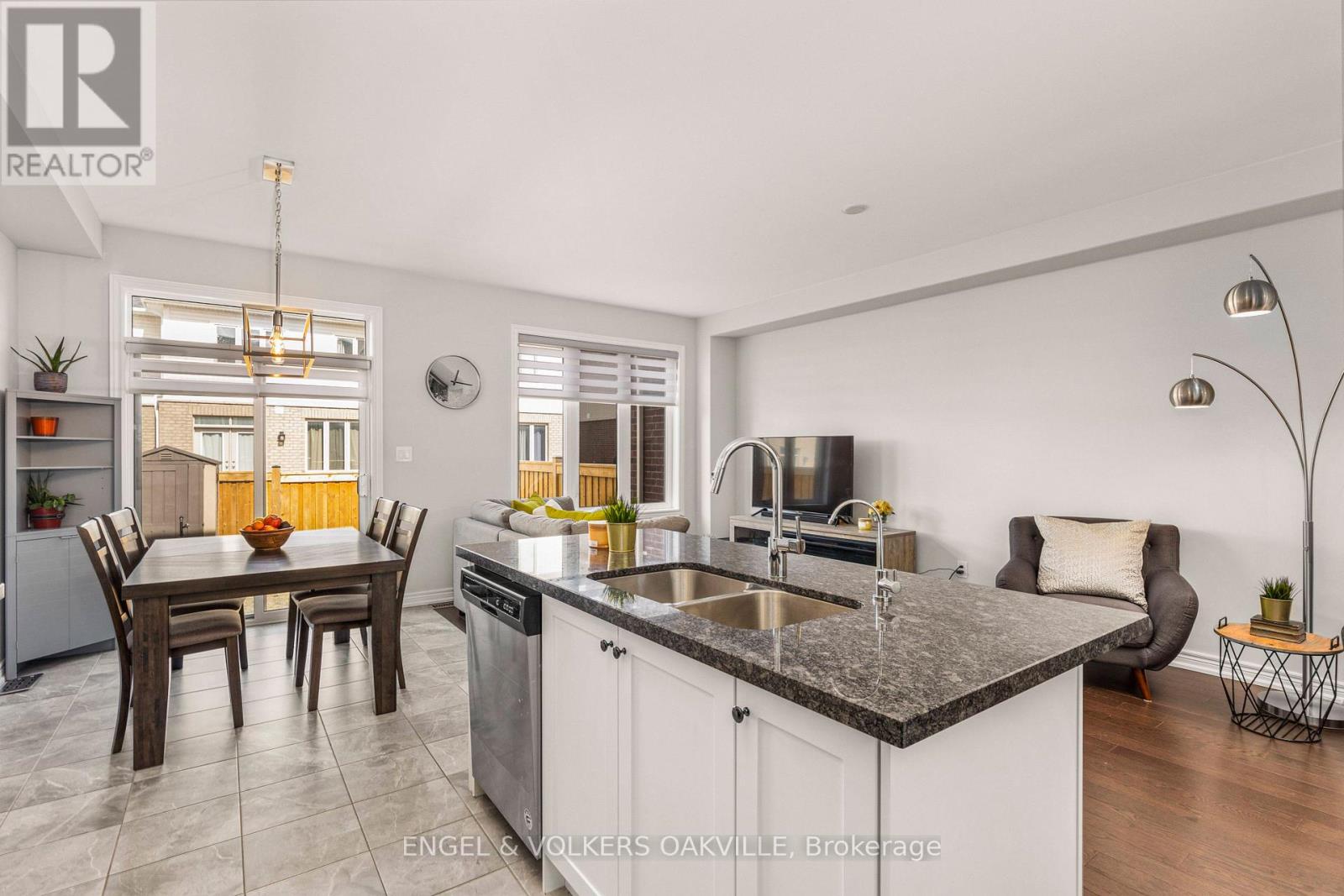 44 Clifford Crescent Property Photo 11