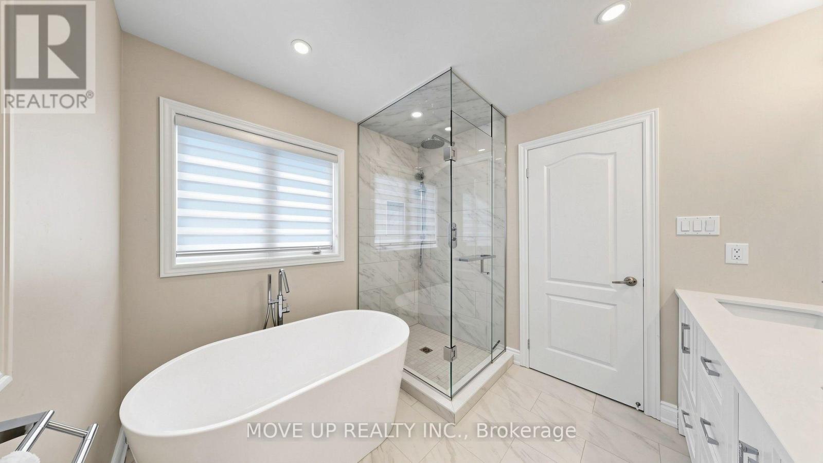 35 Lauderdale Drive Property Photo 22