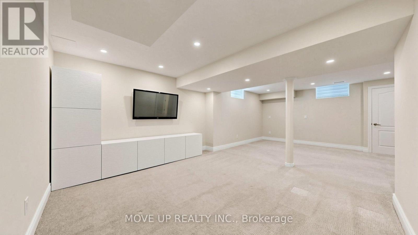 35 Lauderdale Drive Property Photo 37