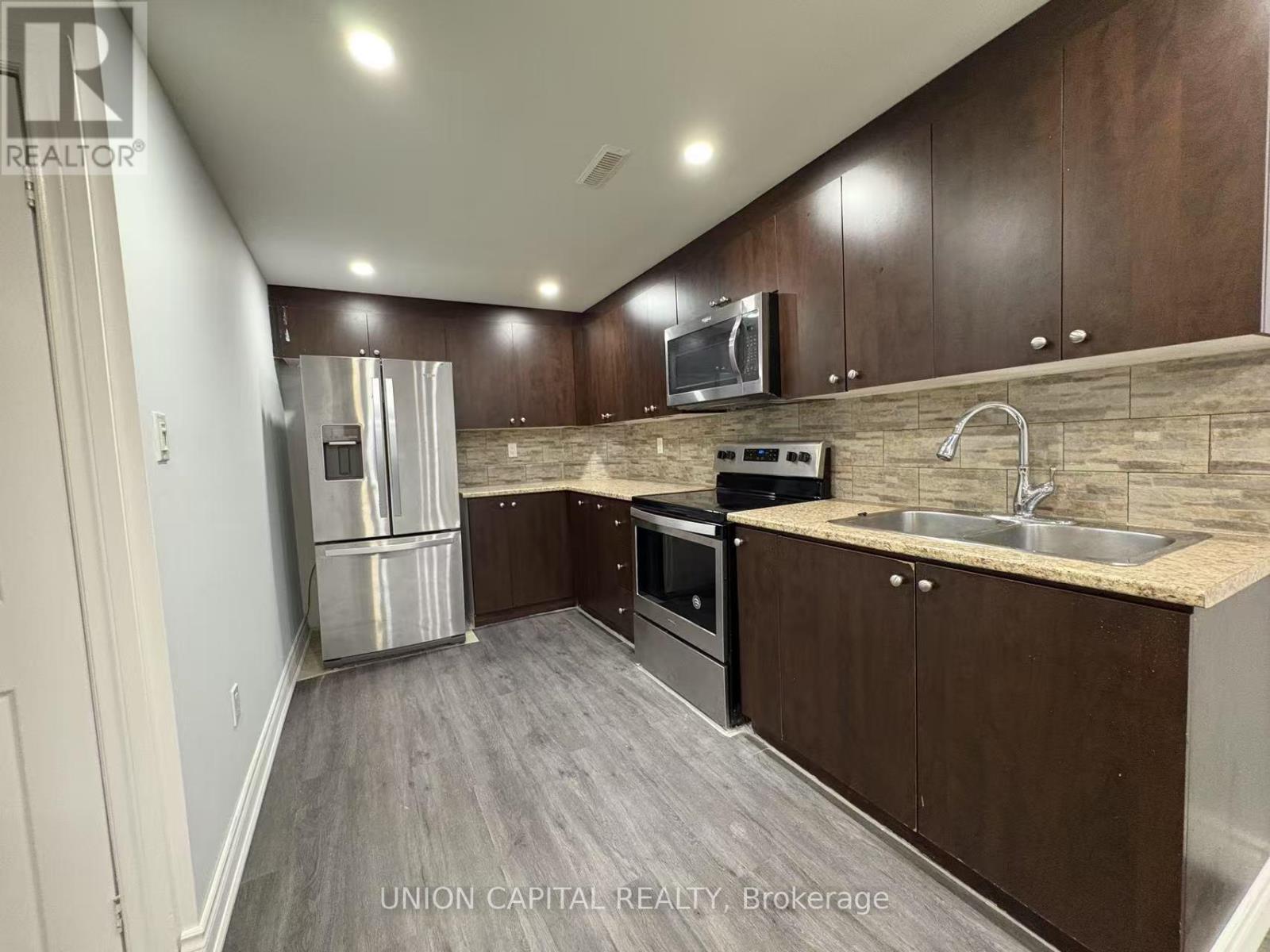 Lower - 21 Natanya Boulevard Property Photo 2