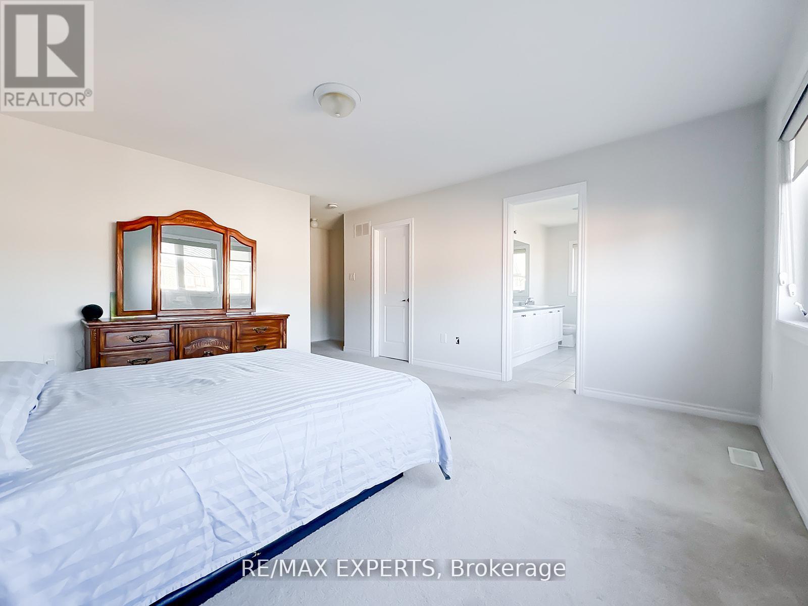 1426 Farrow Crescent Property Photo 28